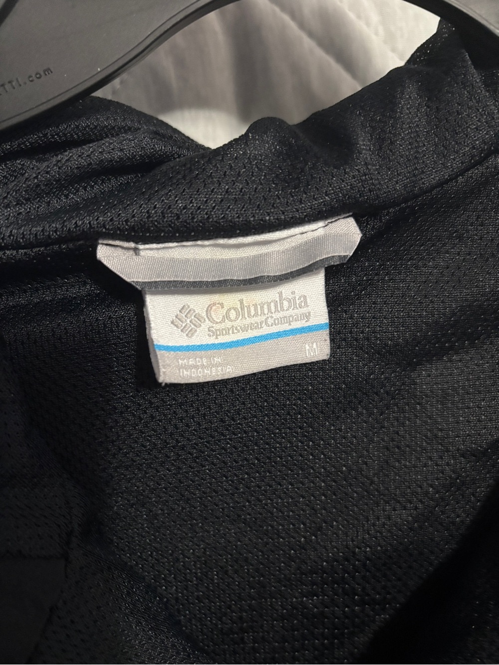 Columbia rain jacket - Picture 3 of 3